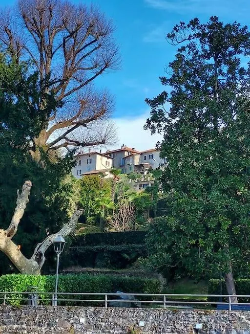 Horta - Charming Attic With Rooftop Lake View Lezzeno Italie