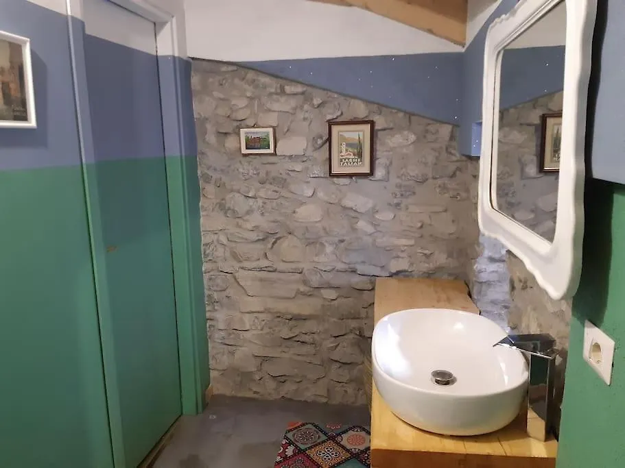 Apartment Horta - Charming Attic With Rooftop Lake View Lezzeno