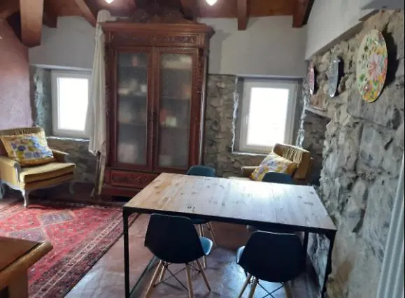 Apartment Horta - Charming Attic With Rooftop Lake View Lezzeno