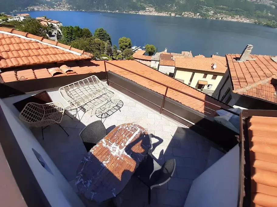 Horta - Charming Attic With Rooftop Lake View Lezzeno Italy