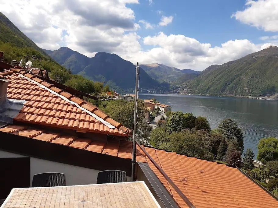 Apartment Horta - Charming Attic With Rooftop Lake View Lezzeno